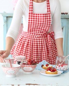 Gingham Apron 01